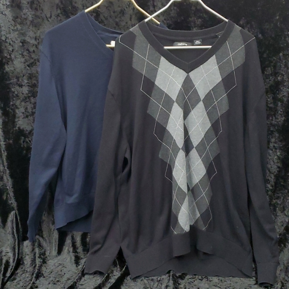 Men's Navy Ben Sherman XXL and Black Claiborne 2XLT Cotton V Neck Sweaters